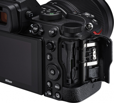 Nikon Z5 + Nikkor Z 24-105mm f4-7,1