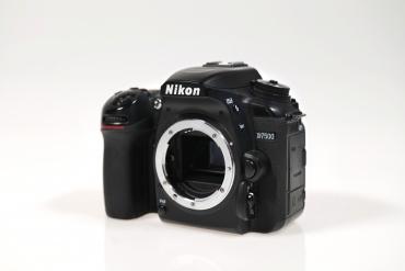 Nikon D7500 Gehäuse gebraucht #9164752