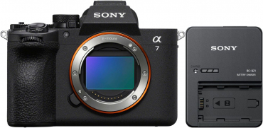 Sony Alpha ILCE-7 V + Sony Chargeur BC-QZ1
