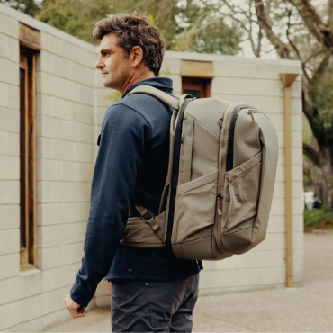 Peak Design Travel Backpack 2 in 1 40 Liter Stone