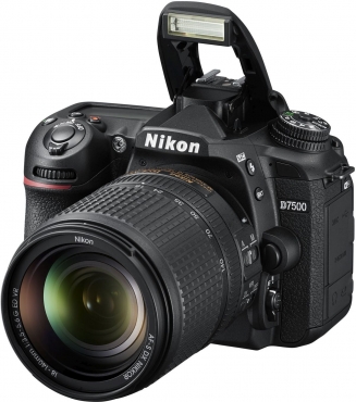Nikon D7500 + Nikon 18-140mm f3.5-5.6G ED VR B-Ware