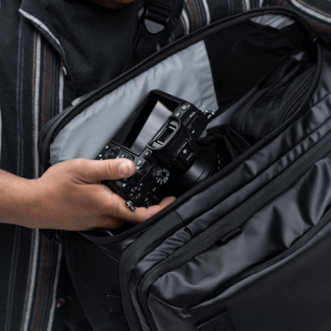 WANDRD Transit 45L Sac à dos de voyage noir Essential+ Bundle