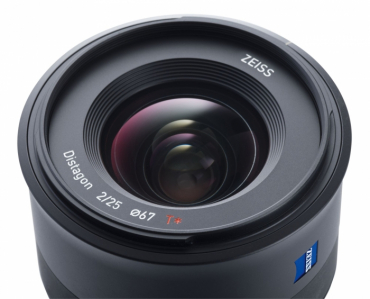 Sony Alpha ILCE-7 IV + ZEISS Batis 25mm