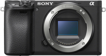 Sony Alpha ILCE-6400 + Sigma 18-50mm f2.8 DC DN (C)