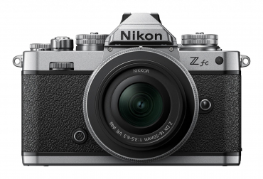 Nikon Zfc + DX 16-50mm f3.5-6.3 + DX 50-250mm B-Ware