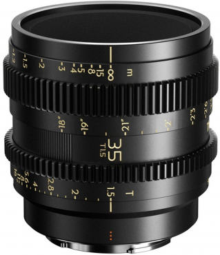 Sony ILME-FX3A + Thypoch Simera-C 35mm T1,5 FF Prime E-Mount