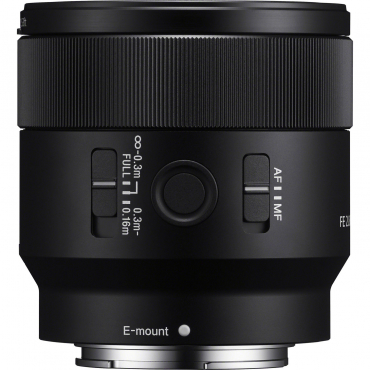 Sony Alpha ILCE-7 V + SEL FE 50mm f2,8 Makro