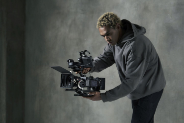Sony ILME-FX2 + XLR grip + SEL 18-105mm 1:4 G PZ OSS