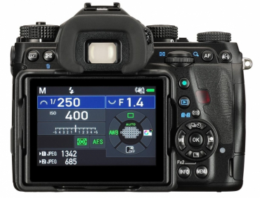 Pentax K-1 Mark II + ED 28-105mm f3.5-5.6 HD DFA