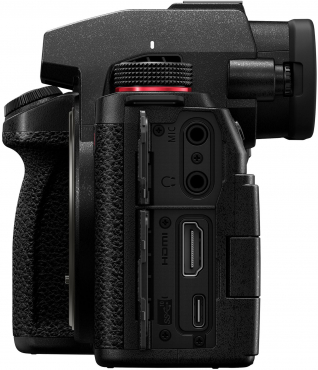 Panasonic DC-S5 II + S 20-60mm f3.5-5.6 + DJI RS3 Combo