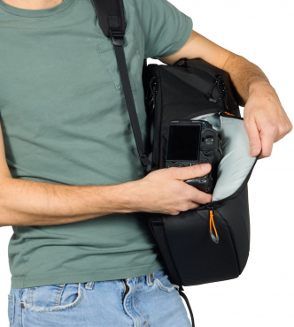 Lowepro Fastpack BP 150 AW IV