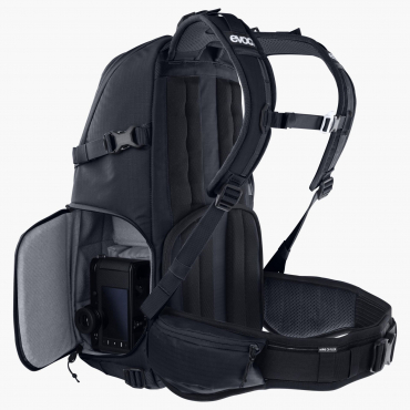 evoc CP 18 black