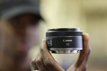 Canon EOS R6 II + RF 50mm f1,8 + EF-EOS-R Bajonettadapter