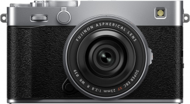 Fujifilm X-E5 Silver Housing + XF 23mm f2.8 R WR