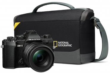 OM System OM-5 black + 12-45mm f4.0 incl. NG shoulder bag medium