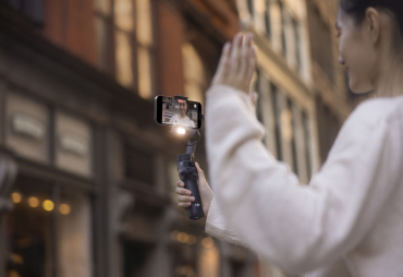 DJI Osmo Mobile 7P Vlogging Combo weiß