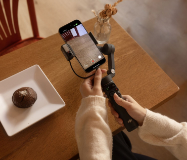 DJI Osmo Mobile 7P Vlogging Combo weiß