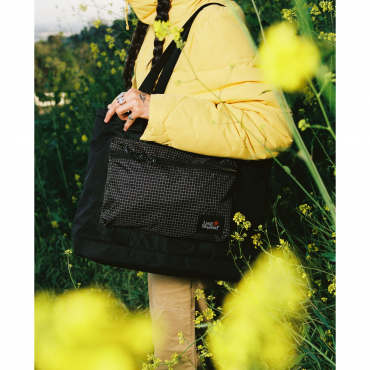 Long Weekend Beacon Tote Black