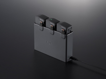 DJI Avata 2 Battery Charging Hub + 2 Intelligent Flight Battery