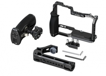 Nikon ZR + 24-70mm f4 S + SmallRig 5468 Erweitertes Cage Kit