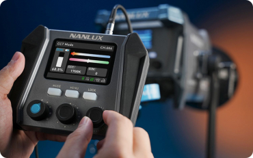NANLUX Evoke 600C Full-Color LED-Scheinwerfer