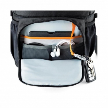 Lowepro Nova 170 AW II black pièce unique