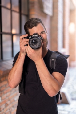 Panasonic Lumix DC-S5 + S Pro 24-70mm f2.8 + S Pro 70-200mm f2.8 O.I.S