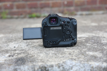 Canon EOS R1 + RF 70-200mm f2,8 L IS USM Z weiß