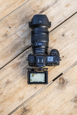 Nikon Z8 + MB-N12 Griff