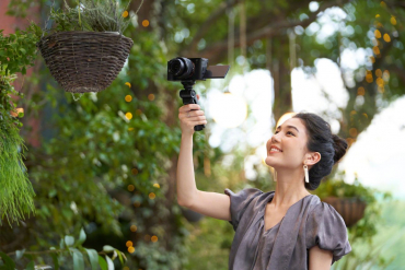 Sony ILCE-7C schwarz +28-60mm + SmallRig 3212 Cage