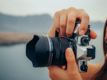OM System OM-5 Mark II silver + 14-150mm II