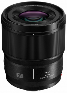 Panasonic DC-S9 + Lumix S 28-200mm f4-7.1 Macro + Lumix S 35mm f1.8