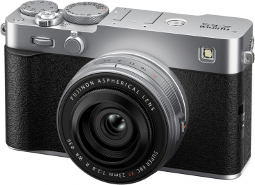 Fujifilm X-E5 Silver Housing + XF 23mm f2.8 R WR