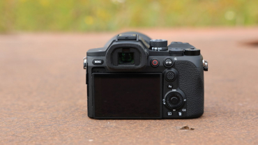 Sony DSC-RX10M5 + Sony 512GB SDXC Cl10 UHS-II U3 V60
