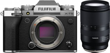 Fujifilm X-T5 silber + Tamron 17-70mm f2,8 Di III-A VC RXD