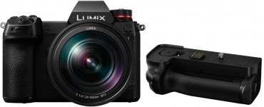 Panasonic Lumix DC-S1R + 24-105mm + Batteriegriff