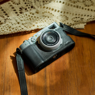SmallRig 5622 Leather Case Kit for X100VI black