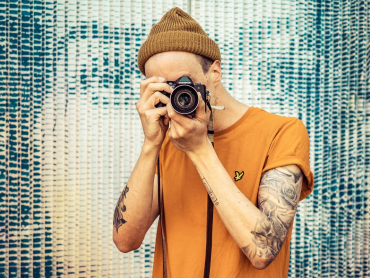 Olympus OM-D E-M10 MK IV Special Edition silber Kundenretoure