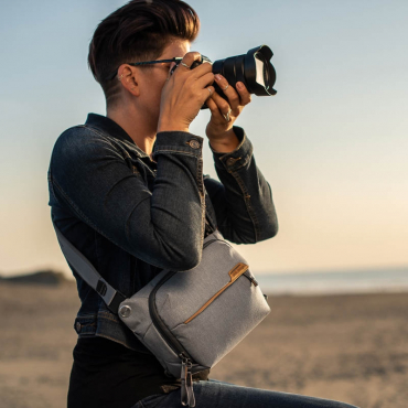 Peak Design Everyday Sling 3L Hellgrau