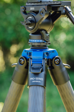 ZEISS Conquest Apia 65 avec oculaire 20-50x + trépied Pro-Serie Universal